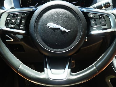 Used 2019 Jaguar F-PACE Prestige image 63