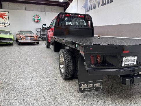 Used 2022 Ford F550 4x4 Crew Cab Super Duty w/ Power Equipment Group image 9