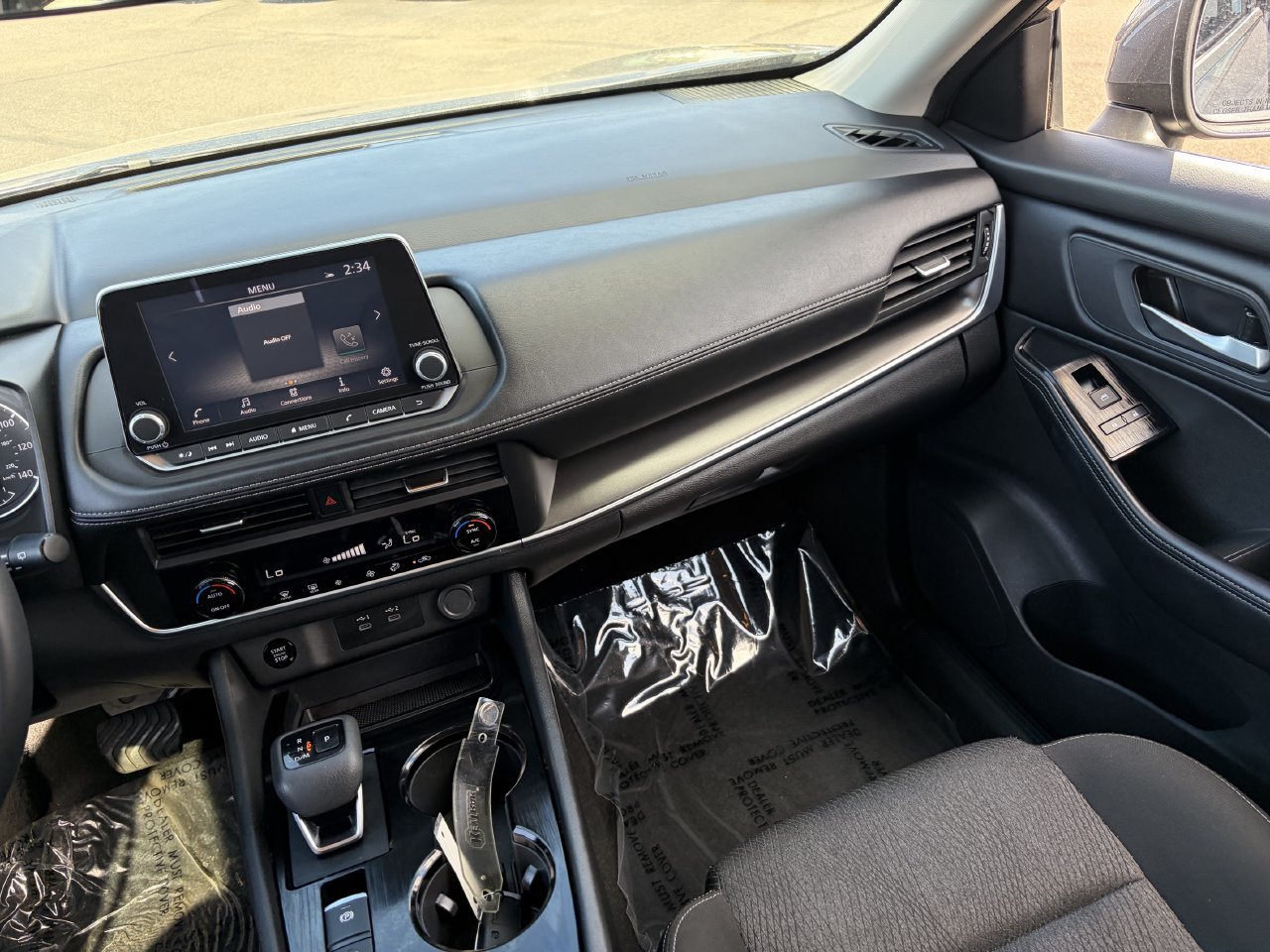 Certified 2025 Nissan Rogue SV FWD image 18