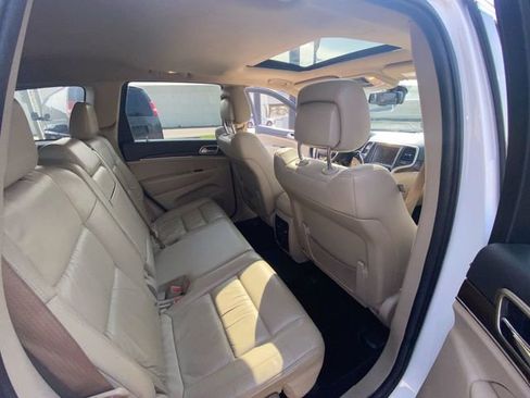 Used 2014 Jeep Grand Cherokee Limited AWD/4WD image 24
