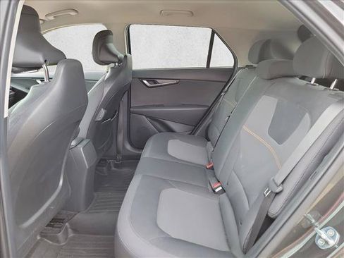 Used 2023 Kia Niro LX FWD image 14