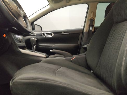 Used 2019 Nissan Sentra SV FWD image 17