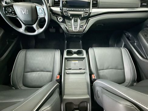 Used 2024 Honda Odyssey Elite image 16
