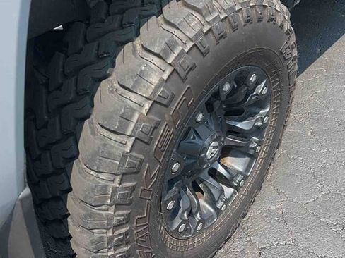 Used 2019 Toyota Tacoma TRD Sport AWD/4WD image 8