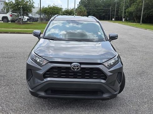 Used 2020 Toyota RAV4 LE FWD image 2