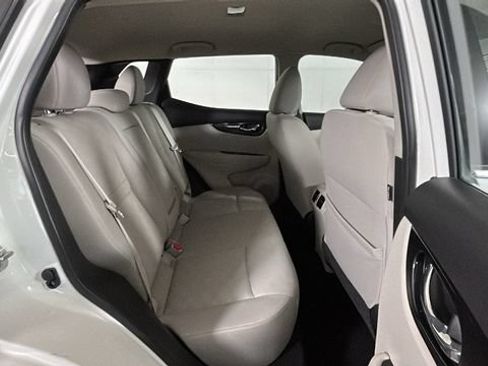 Used 2018 Nissan Rogue Sport SV w/ SV All-Weather Package FWD image 30