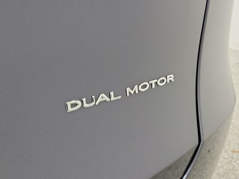 Used 2023 Tesla Model Y Long Range AWD/4WD image 7