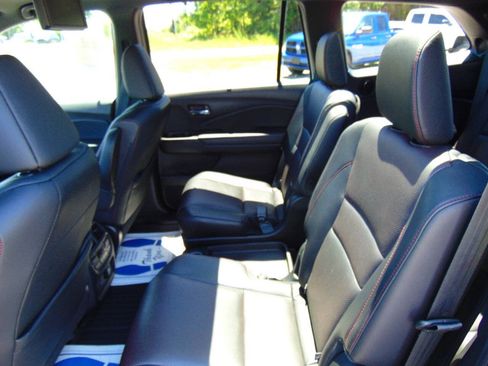 Used 2021 Honda Pilot Black Edition image 10