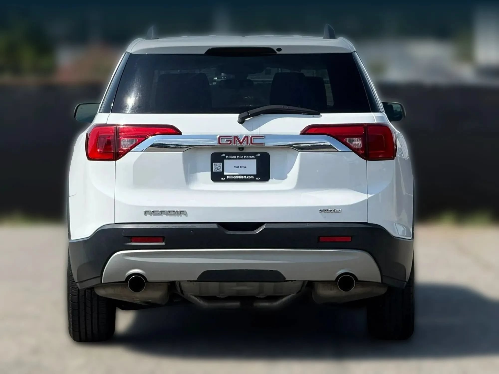 Used 2019 GMC Acadia SLE w/ Driver Alert Package I AWD/4WD image 4