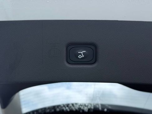 Certified 2023 Lincoln Nautilus AWD w/ Premium Package image 12