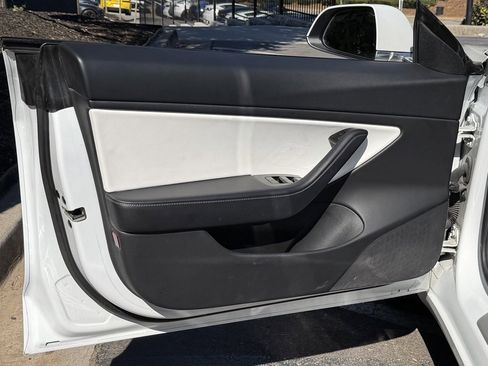 Used 2020 Tesla Model 3 Long Range image 28