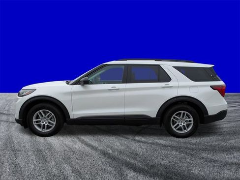 Certified 2026 Ford Explorer Active RWD image 7