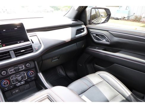 Used 2021 Chevrolet Tahoe RST w/ Luxury Package AWD/4WD image 26