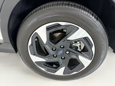 Used 2024 Subaru Crosstrek 2.5i Limited AWD/4WD image 30