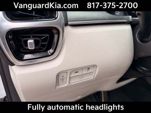 Certified 2023 Kia Sorento SX image 16