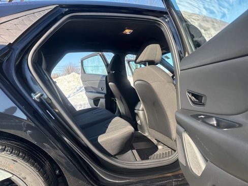 Used 2025 Hyundai Elantra Sport image 14