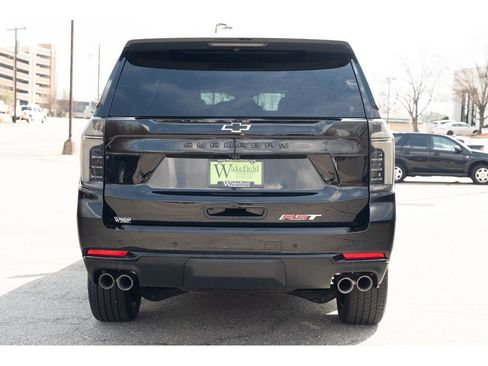 Used 2025 Chevrolet Suburban RST w/ Comfort Package image 6