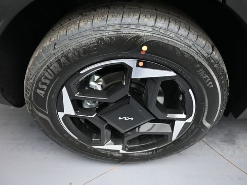 New 2026 Kia Sportage EX image 13