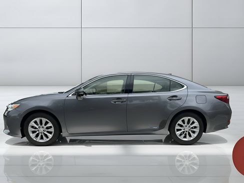 Used 2015 Lexus ES 300h w/ Navigation System Package FWD image 3