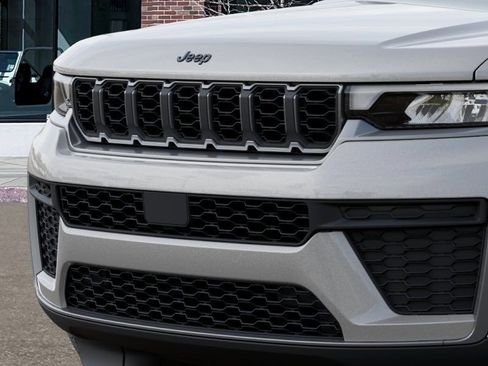 New 2026 Jeep Grand Cherokee Altitude RWD image 11