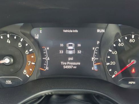 Used 2023 Jeep Compass Latitude image 17