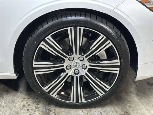 Used 2023 Volvo S90 B6 Plus w/ Protection Package Premier image 10