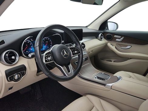 Used 2022 Mercedes-Benz GLC 300 4MATIC image 10