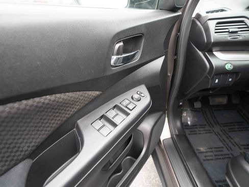 Used 2016 Honda CR-V EX image 7