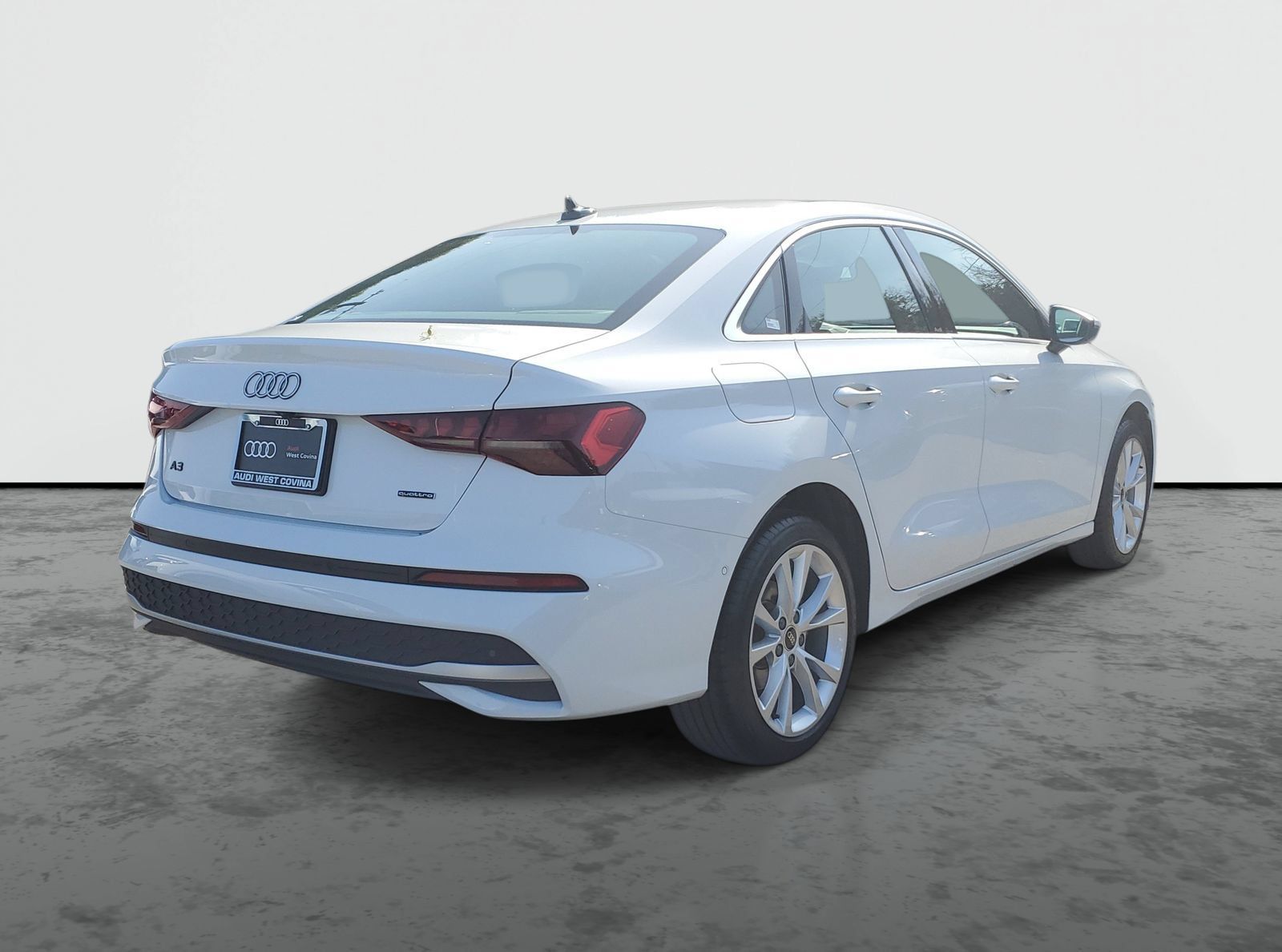 Used 2025 Audi A3 2.0T Premium Plus w/ Premium Plus Package AWD/4WD image 4