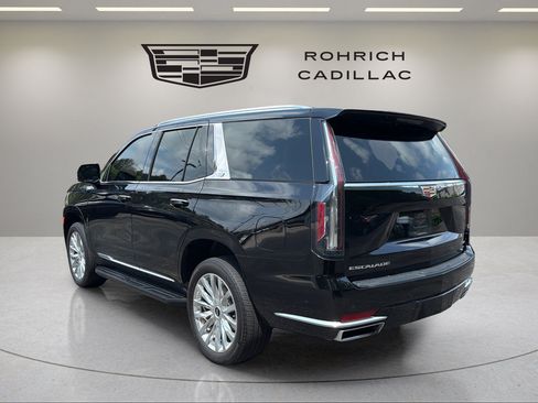 Certified 2024 Cadillac Escalade Premium Luxury w/ LPO, Floor Liner Package AWD/4WD image 7