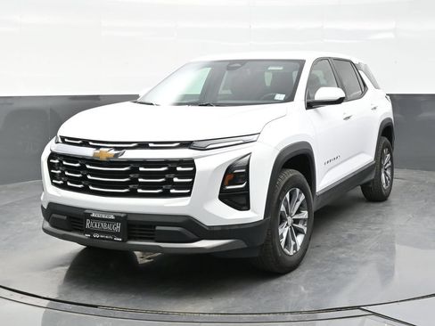 Used 2025 Chevrolet Equinox LT AWD/4WD image 2