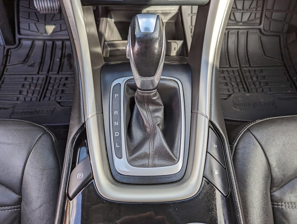 Used 2014 Ford Fusion Energi SE w/ Driver Assist Package FWD image 24
