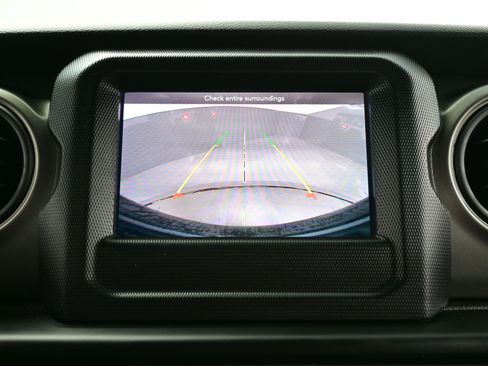 Used 2023 Jeep Wrangler Unlimited Sport image 17