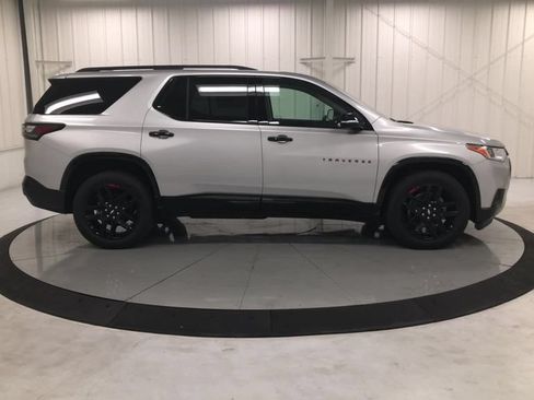 Used 2020 Chevrolet Traverse Premier w/ Redline Edition AWD/4WD image 9