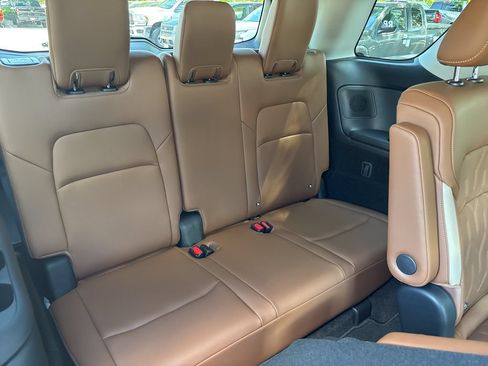 New 2026 Nissan Pathfinder Platinum AWD/4WD image 15