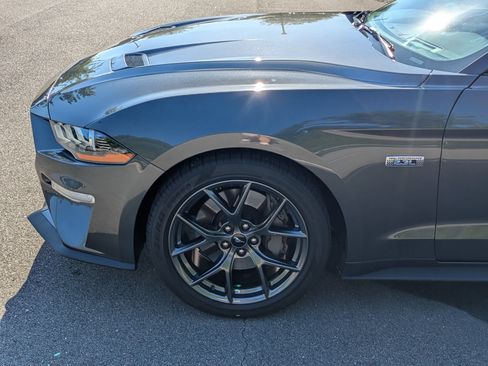 Certified 2020 Ford Mustang Coupe RWD image 11