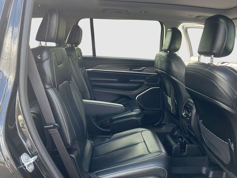 Used 2022 Jeep Grand Cherokee L Limited AWD/4WD image 49
