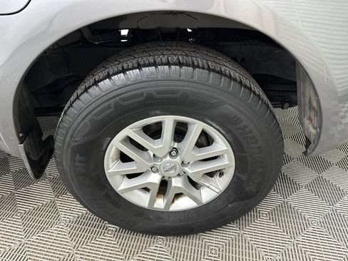Used 2016 Nissan Frontier SV w/ SV Value Truck Package RWD image 19
