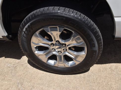 Used 2022 Ford F150 Platinum w/ Equipment Group 701A High AWD/4WD image 11