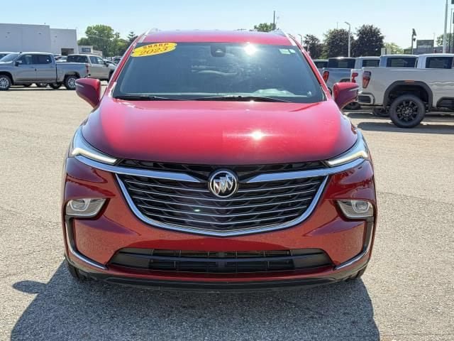 Used 2023 Buick Enclave Essence w/ Trailering Package, 5000 lbs. FWD image 3