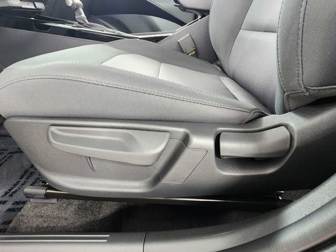 New 2026 Kia Niro LX FWD image 11