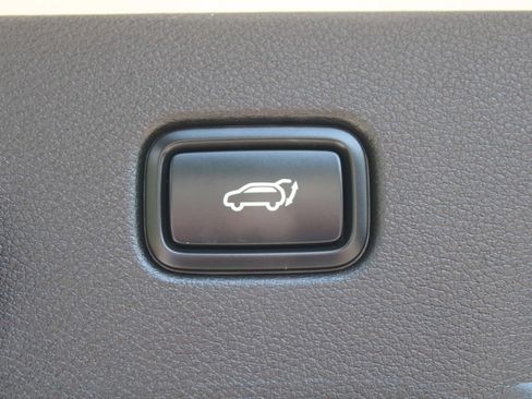 Certified 2025 Kia Sportage X-Line w/ Premium Package AWD/4WD image 11