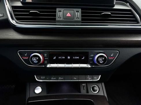 Used 2023 Audi Q5 2.0T Premium w/ Convenience Package AWD/4WD image 26