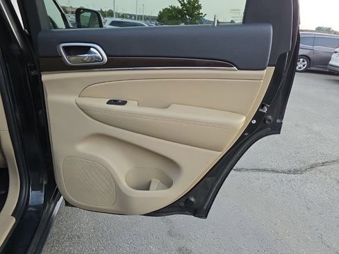 Used 2018 Jeep Grand Cherokee Limited AWD/4WD image 30