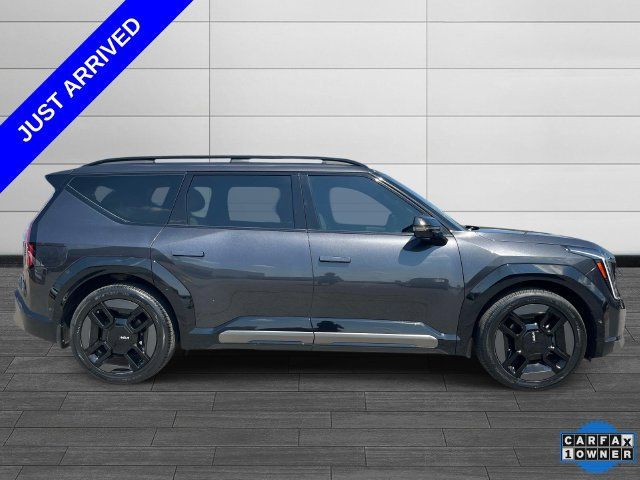 Used 2024 Kia EV9 GT-Line AWD/4WD image 3