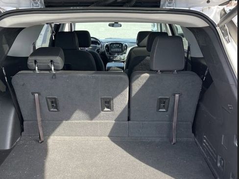 Used 2019 Chevrolet Traverse LT image 13