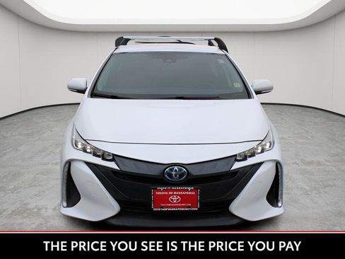Certified 2022 Toyota Prius Prime XLE FWD image 8