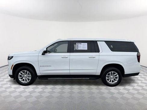 Certified 2025 Chevrolet Suburban LS image 8