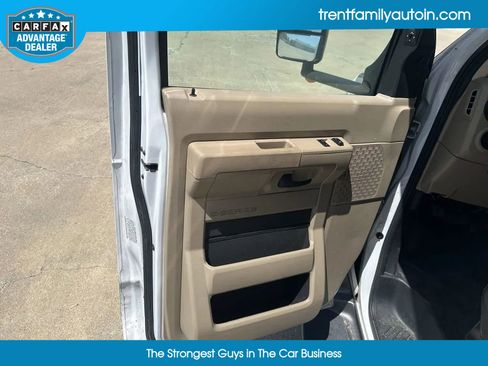 Used 2017 Ford E-450 and Econoline 450 Super Duty w/ Motorhome Prep Package image 19