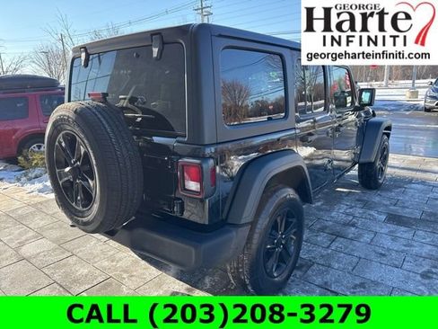 Used 2022 Jeep Wrangler Unlimited Sport image 7